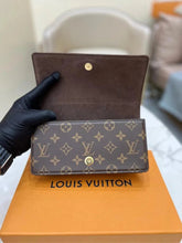Shoulder Bags