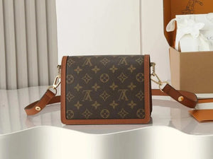 Shoulder Bags