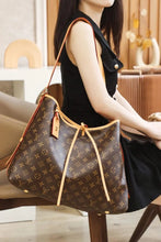 Shoulder Bags
