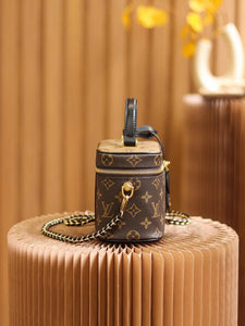Shoulder Bags