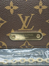Shoulder Bags