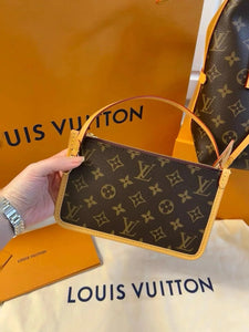 Shoulder Bags